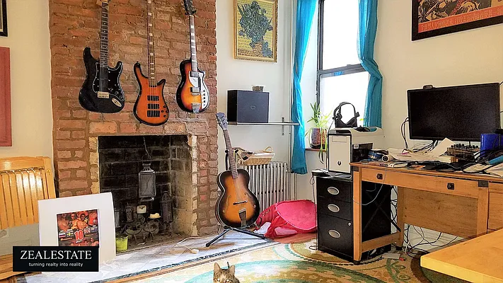 Rented by ZealEstate Group Inc | media 40