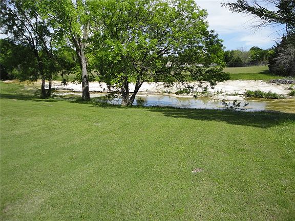 5th image of 406 Spring Creek Dr