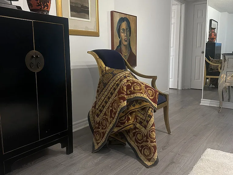 360 Bloor St E #411 — Photo 1