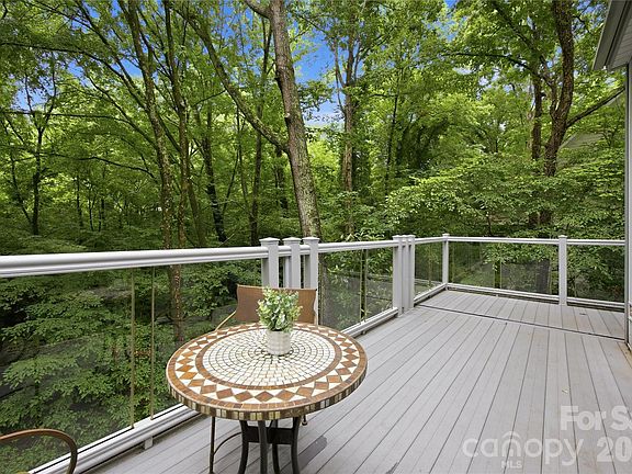 4th image of 2724 Huntingtowne Farms Ln
