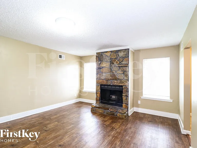 2426 Morning Vista Dr — Photo 3