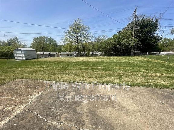 5th image of 1105 S Waterford Dr