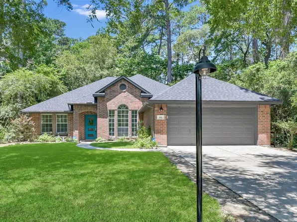 84 Oak Grove Ln, Conroe, TX 77304