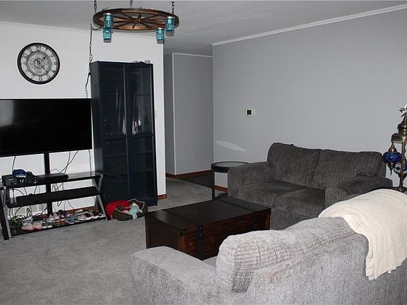 3rd image of 3716 N Richardt Ave
