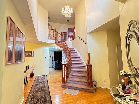 2nd image of 2086 Ricardo St