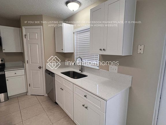 5th image of 3931 Stonefield Dr