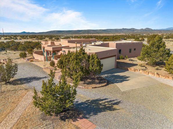 8 Camino De Rey Cir, Santa Fe, NM 87506