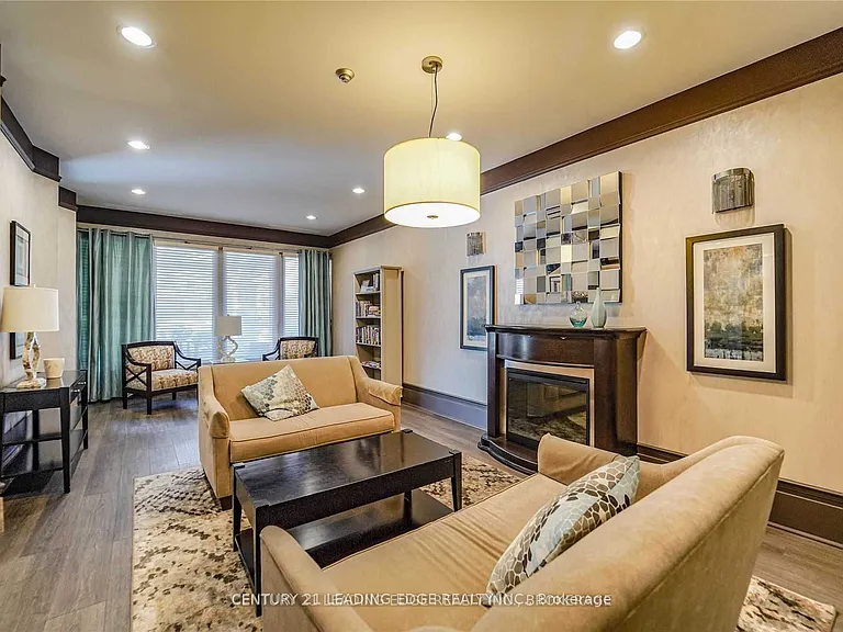 67 Caroline St S #8A — Photo 39