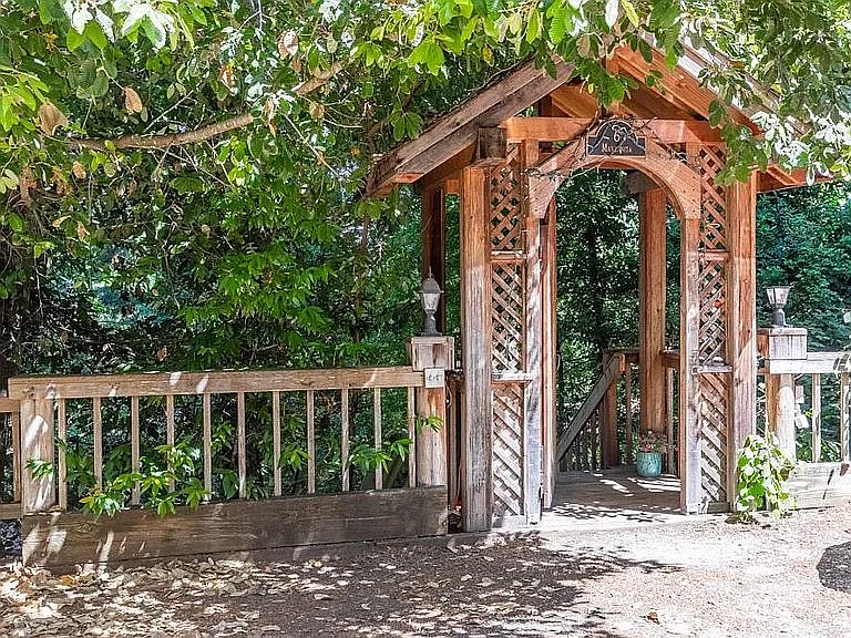 6 Manzanita Ave photo 1