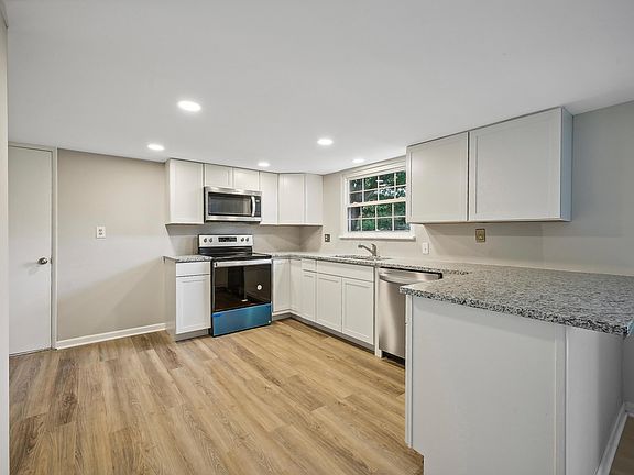 2nd image of 3574 Panama Dr