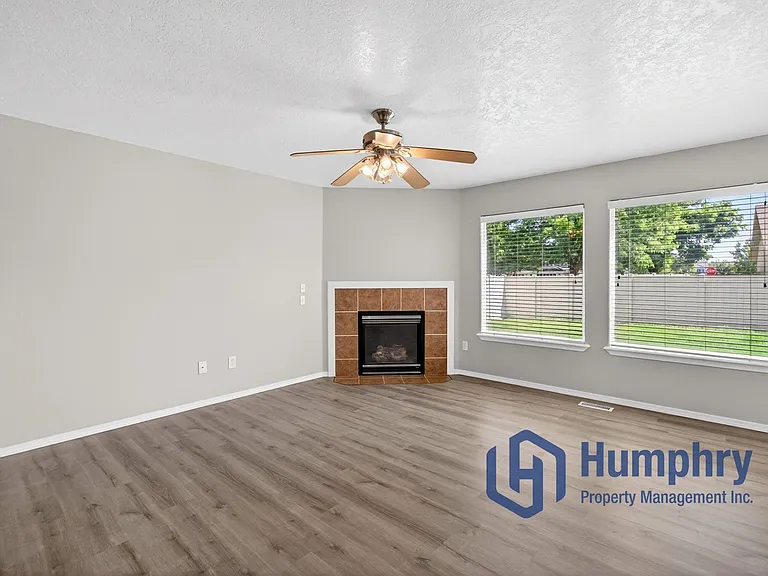 1359 E Palermo St — Photo 10