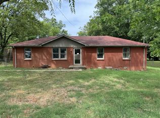 319 Holston Dr, Smyrna, TN 37167