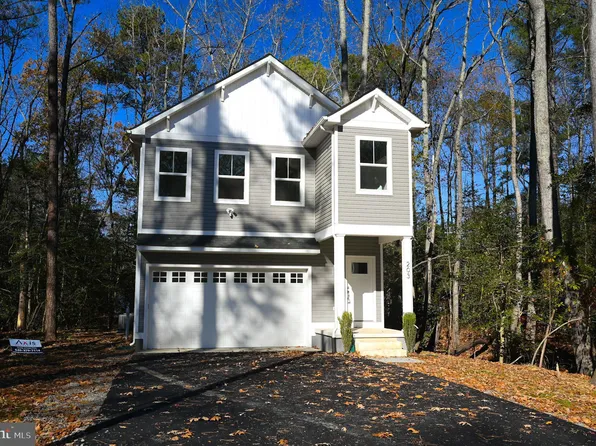 203 Shorewood Dr, Colonial Beach, VA 22443