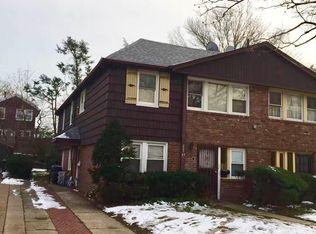 22142 58th Ave, Oakland Gardens, NY 11364