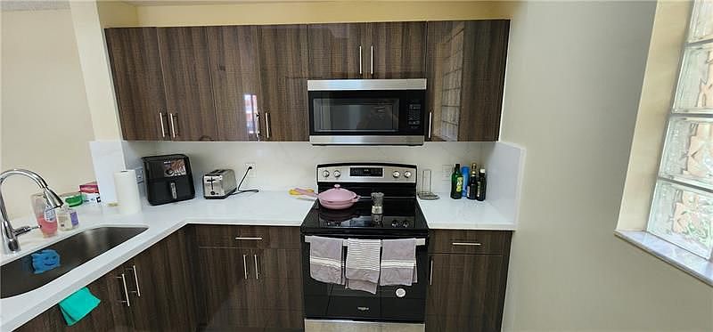 1st image of 6936 SW 39th St APT 208
