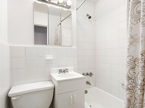 5th image of 330 W 85th St APT 2A