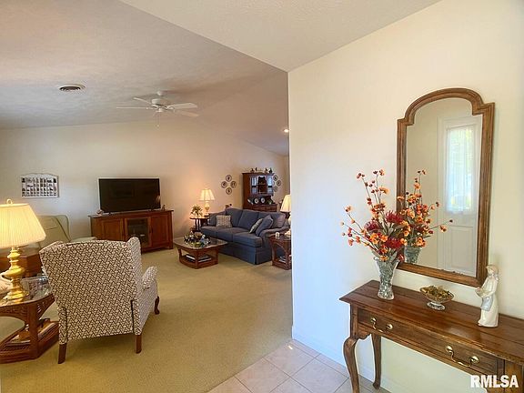 4th image of 507 Lexington Ct
