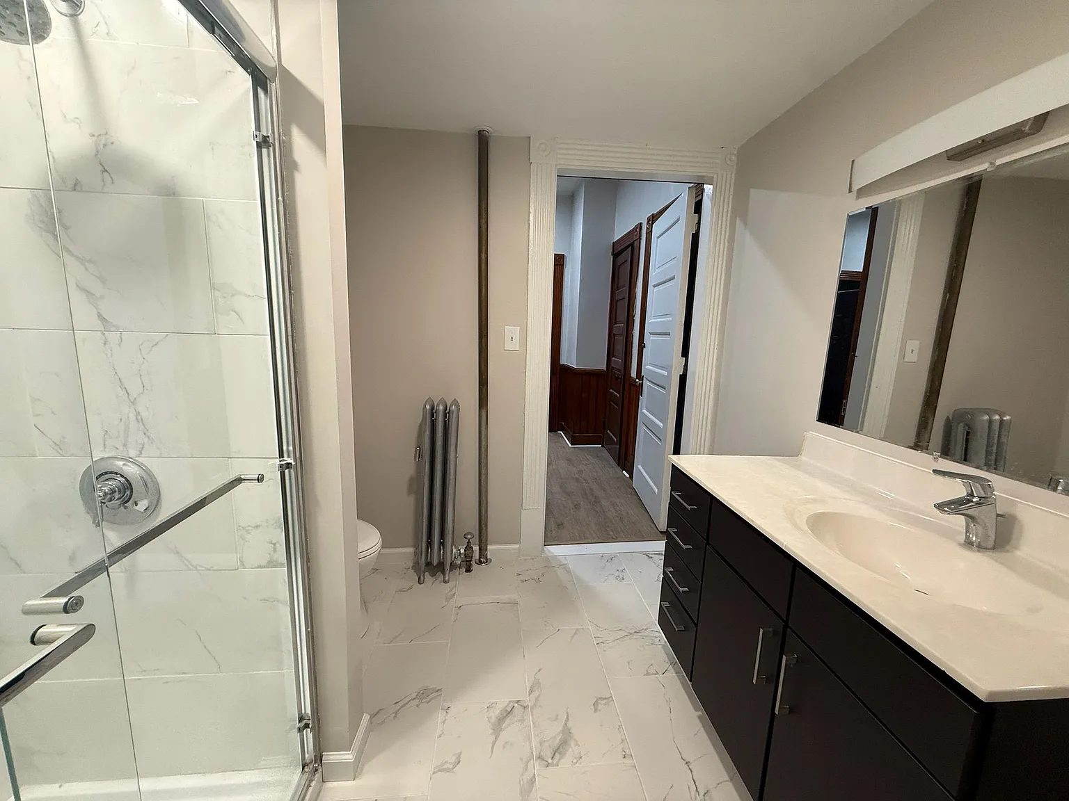 4 bed, 1.5 bath, 2000 sqft, $2,800 — Photo 2
