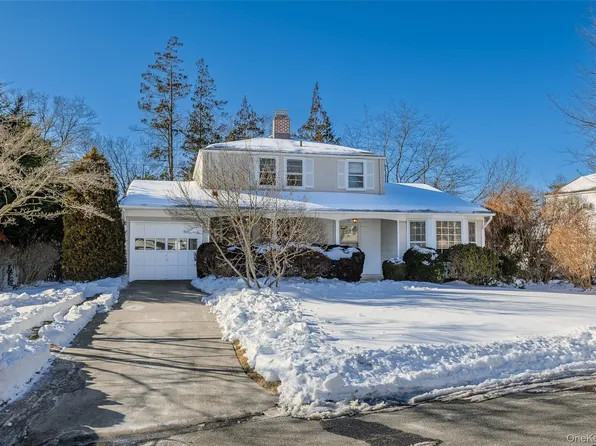 79 Appletree Lane, Roslyn Heights, NY 11577