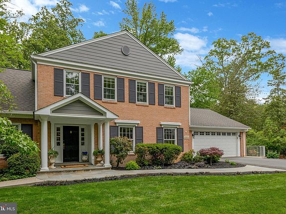5th image of 3204 Barbara Ln