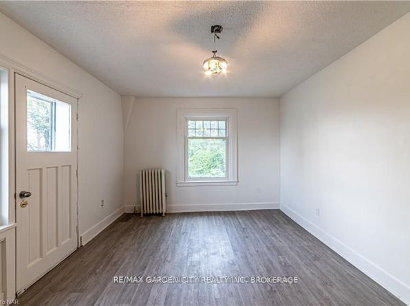68 Arkledun Ave, Hamilton, ON L8N 2H8