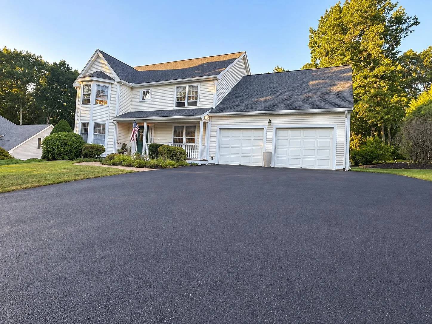 4 bed, 3.5 bath, 3732 sqft, $5,100 — Photo 2