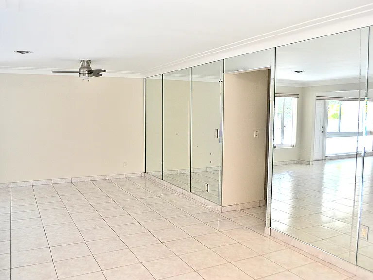 4209 NE 21st Ave #2 — Photo 9