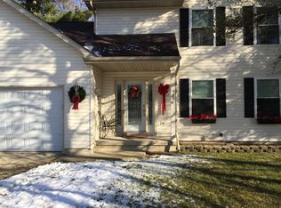 105 Queensbury Pl NE, Poplar Grove, IL 61065