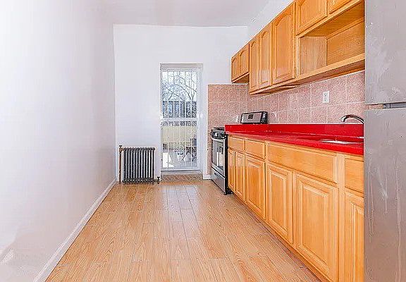 4th image of 570 Saint Marks Ave #C