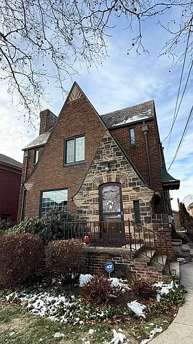 Floor plan 216 Bigham Street
