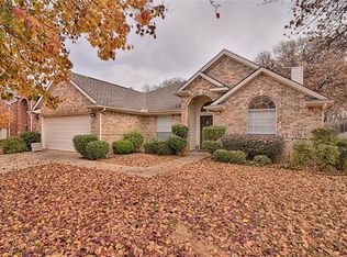 2220 Forest Park Cir, Mansfield, TX 76063