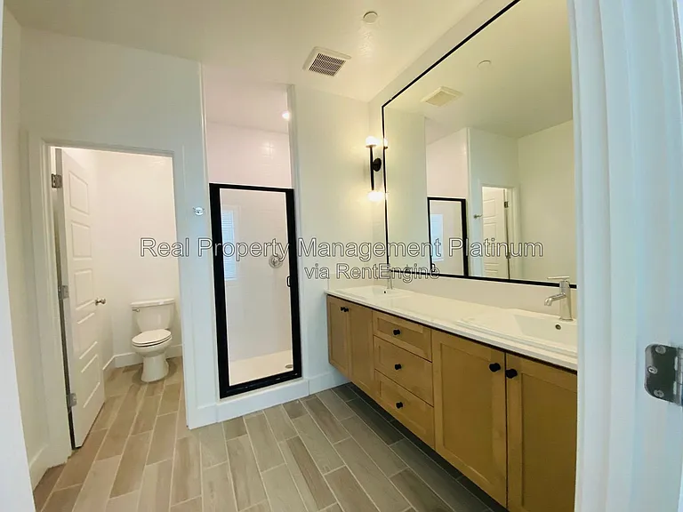 2752 E Tamarind Dr — Photo 6