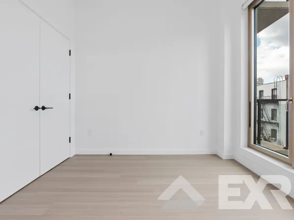 33 4th Street image 8 of 16