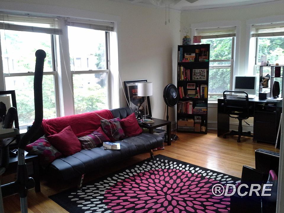 1st image of 1553 W Fargo Ave APT 1P