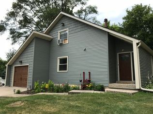 N3229 Beach Rd, Lake Geneva, WI 53147