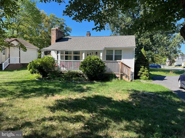 46 E Broad Way, Lovettsville, VA 20180