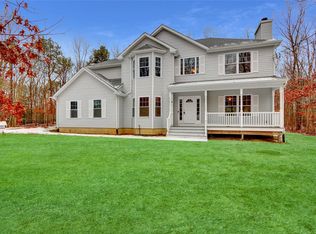 6 Ferney Ave, Miller Place, NY 11764