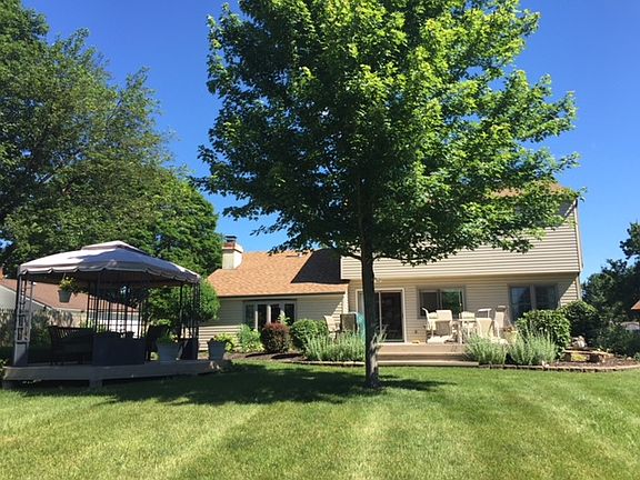 2nd image of 3302 Countrydale Dr