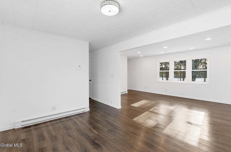 5th image of 86 Cedar Grove Road