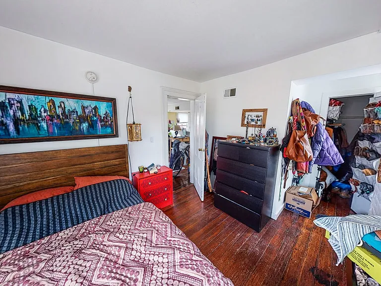 934 State St #4 — Photo 12