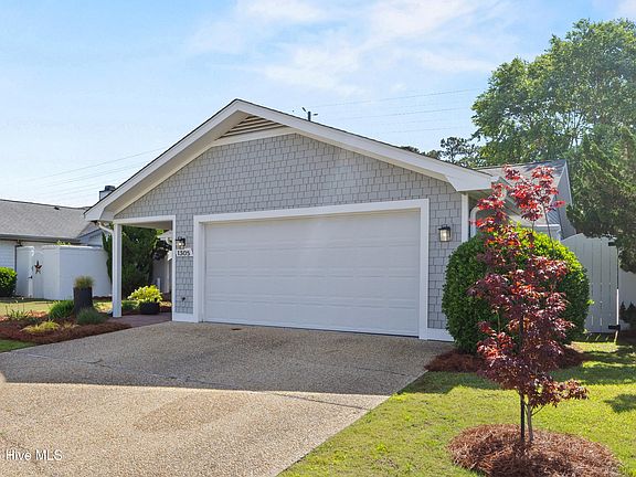 2nd image of 1305 Portside Drive