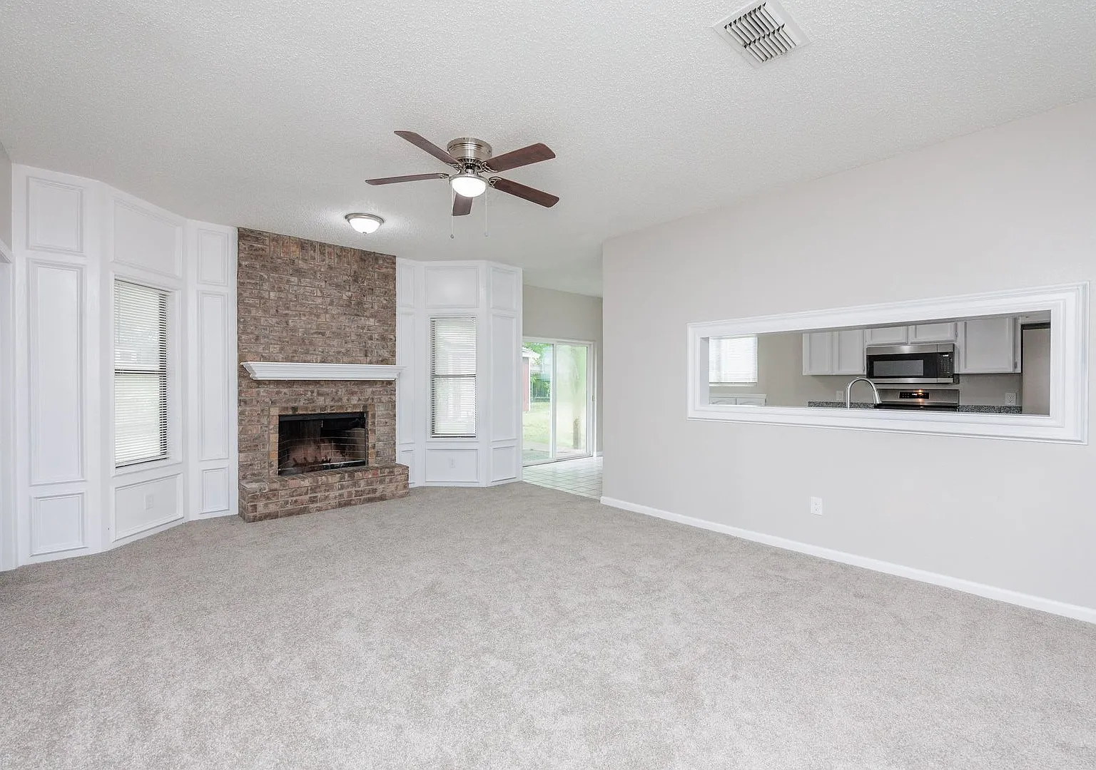 11313 Red Creek Circle - 3/bed 2/bath /$1695/month — Photo 3