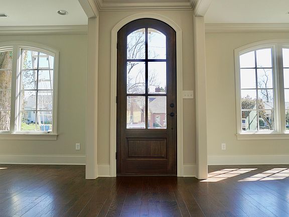 2nd image of 3827 SW Keowee Ave