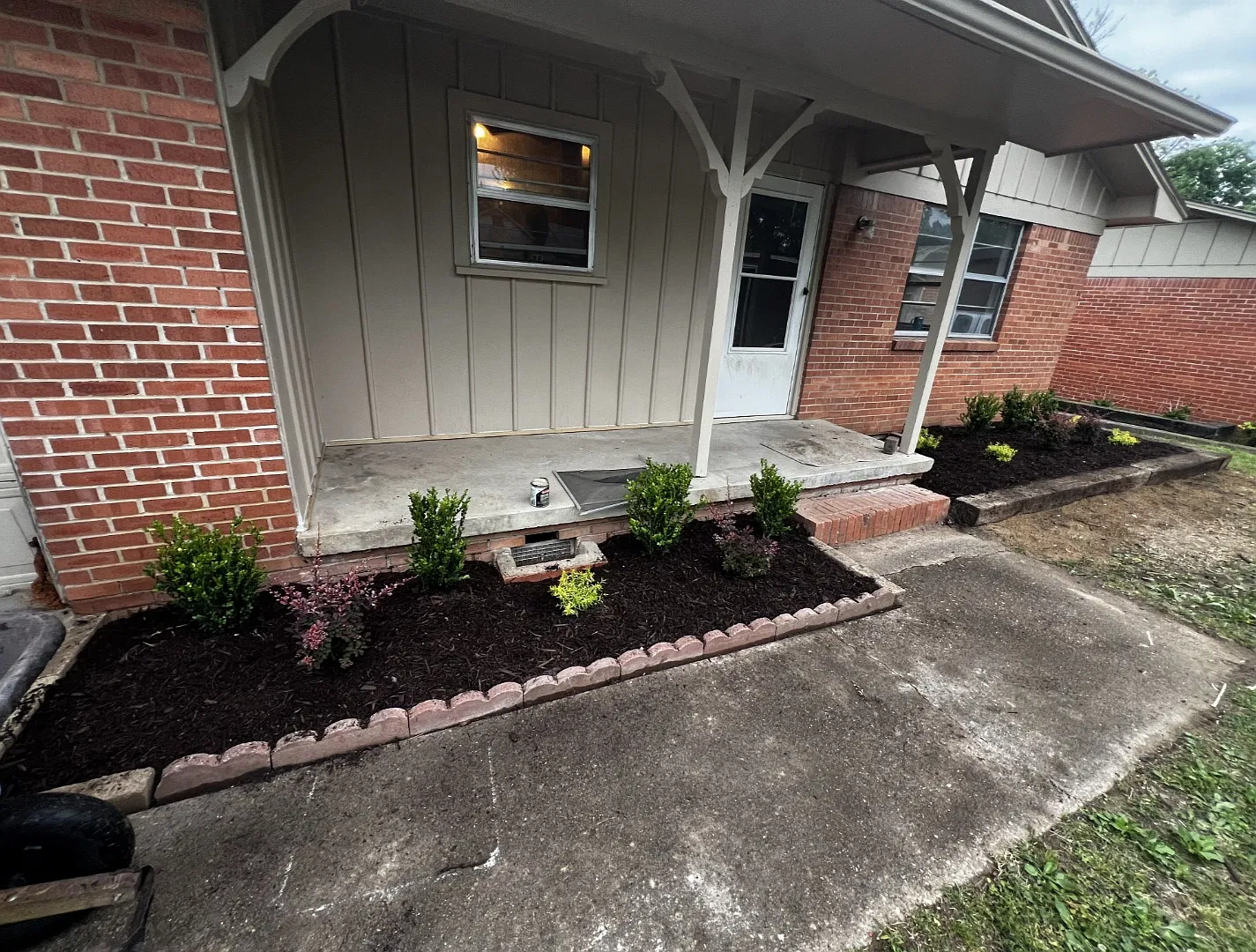 3 bed, 1.5 bath, 1117 sqft, $1,195 — Photo 2