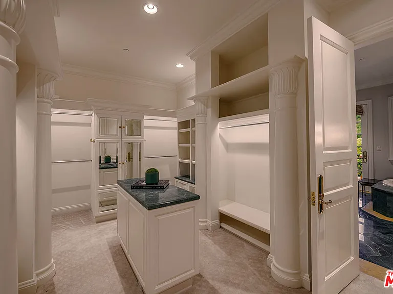 70 Beverly Park — Photo 18