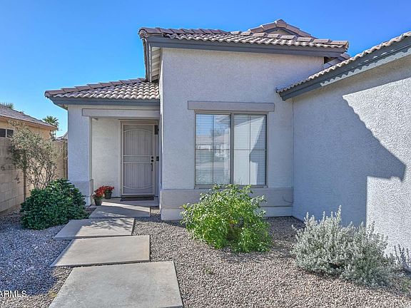 3rd image of 9349 W POTTER Drive