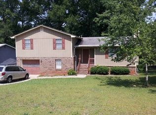 9116 Homewood Dr, Riverdale, GA