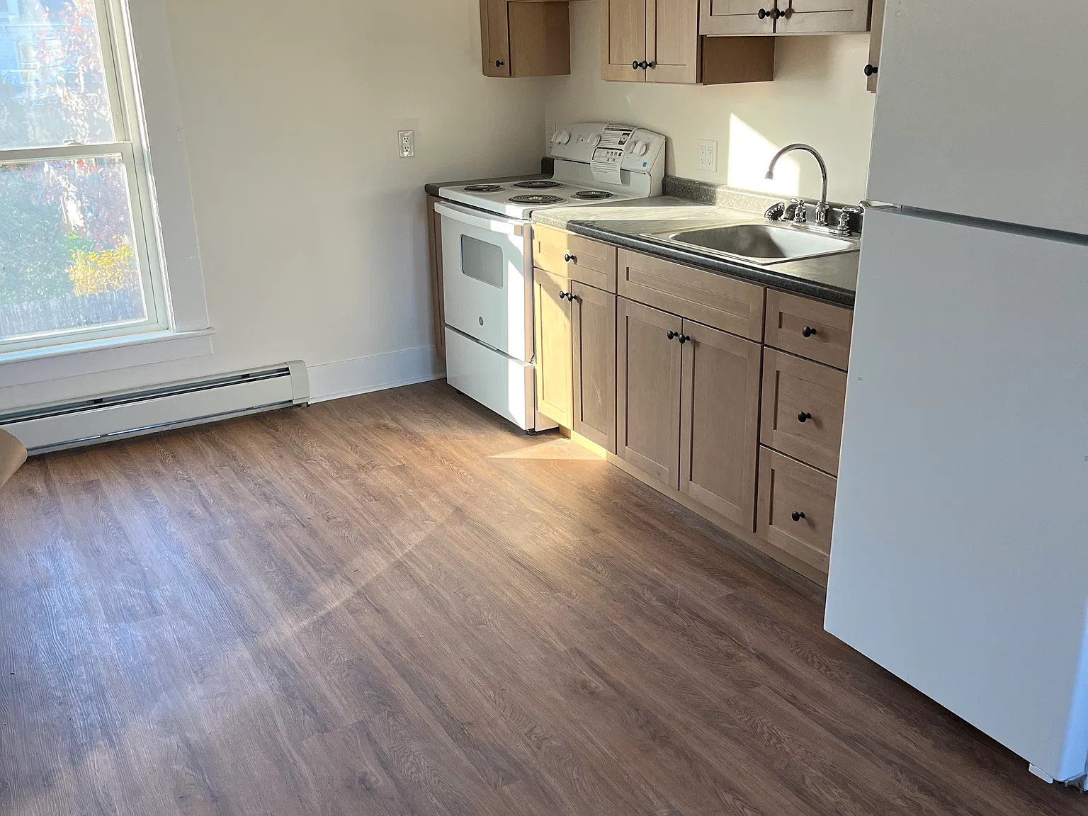 1 bed, 600 sqft, $1,400 — Photo 4