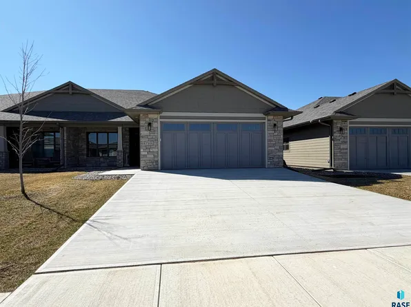 7101 E Copper Stone Cir, Sioux Falls, SD 57110