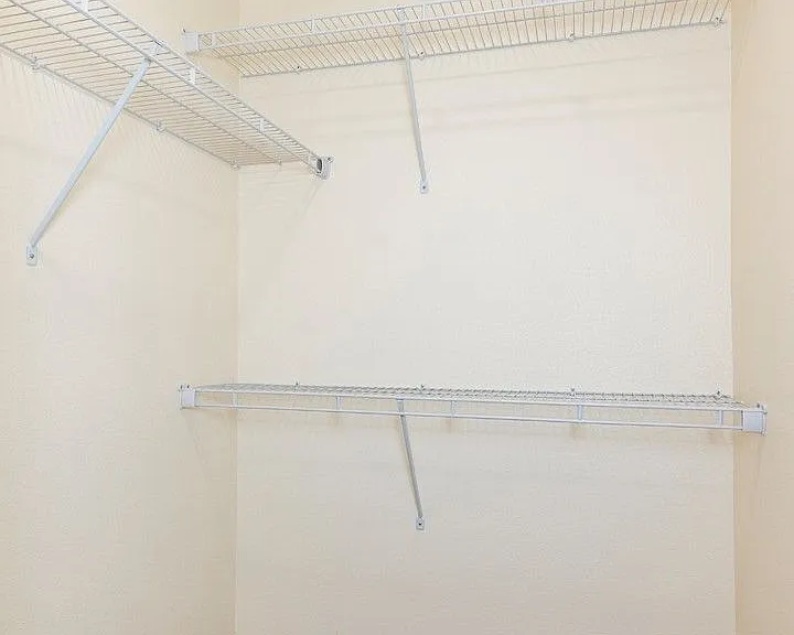 48th Street Apartments — Photo 22